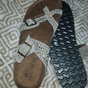 Comfortable Women's Sandals with Buckle Detail